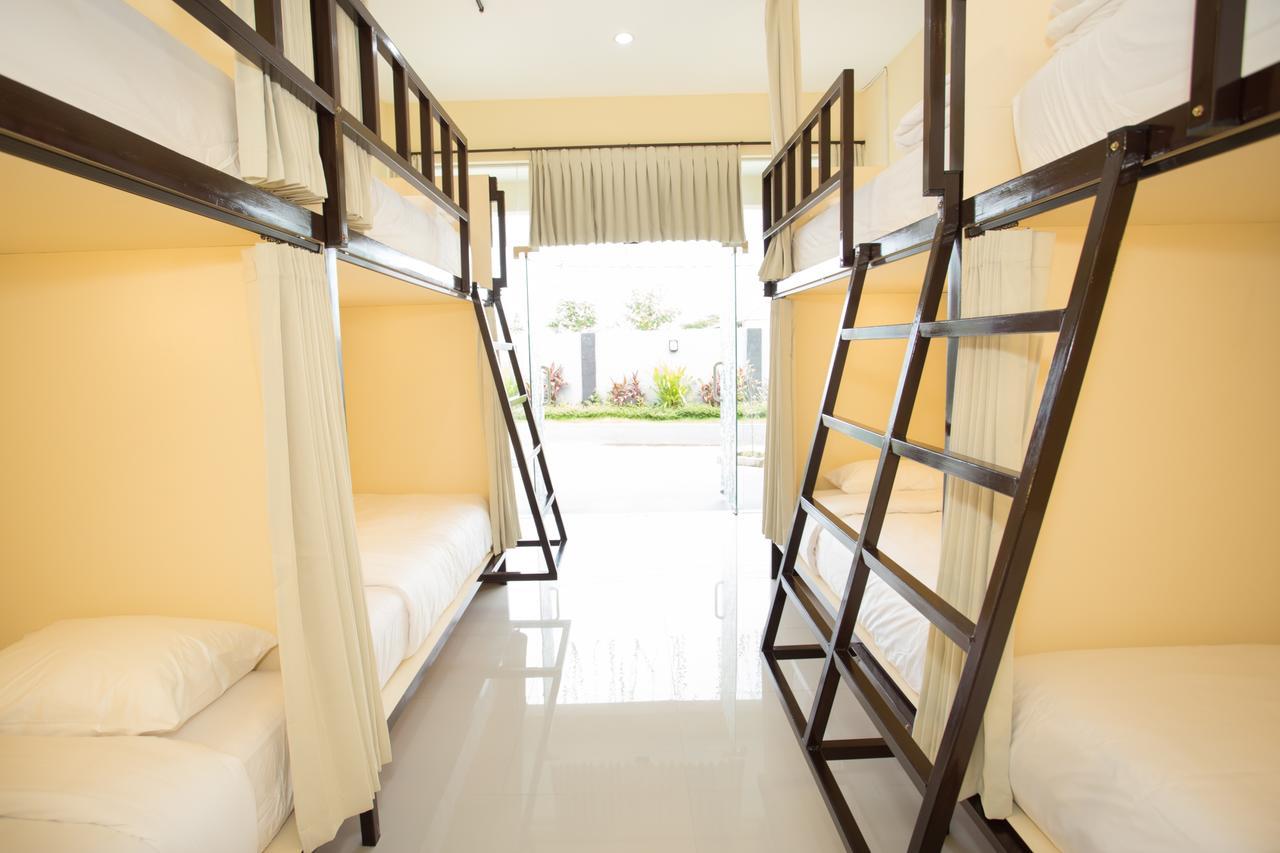V Canggu Dormitory Exterior photo